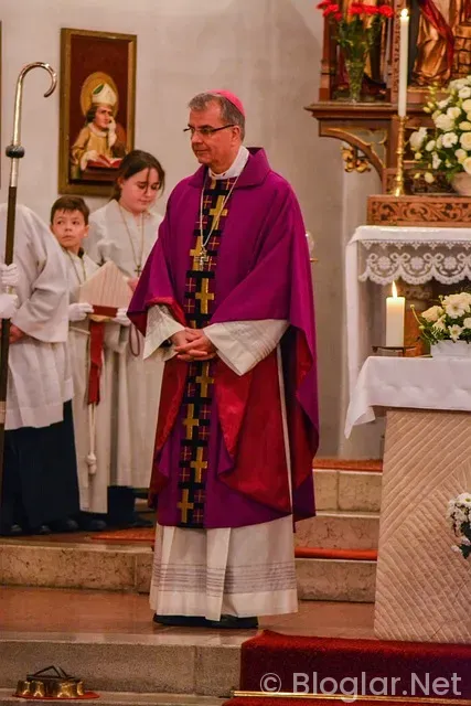 Hilal Kaplan Kimdir?